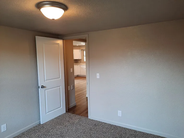 EN0064 James St Duplex- 2 Units — Photo 21