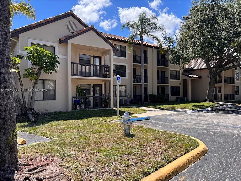 4581 W McNab Rd #20 — Photo 30