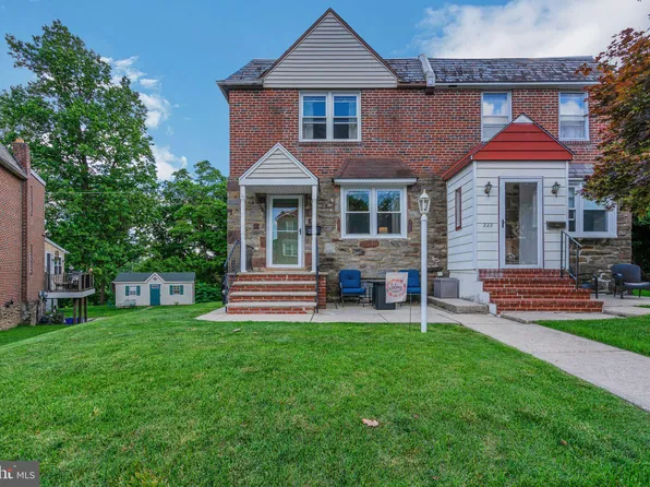220 Blythe Ave, Drexel Hill, PA 19026