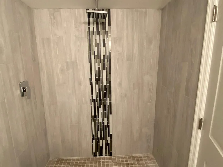 2831 N Oakland Forest Dr — Photo 20