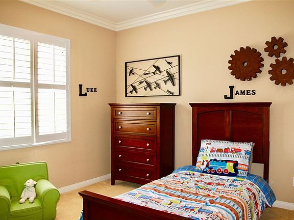 4th image of 2535 Honeybell Ln