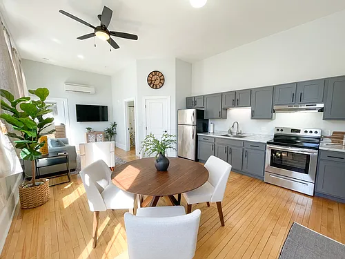341 Water St #204 Photo 1