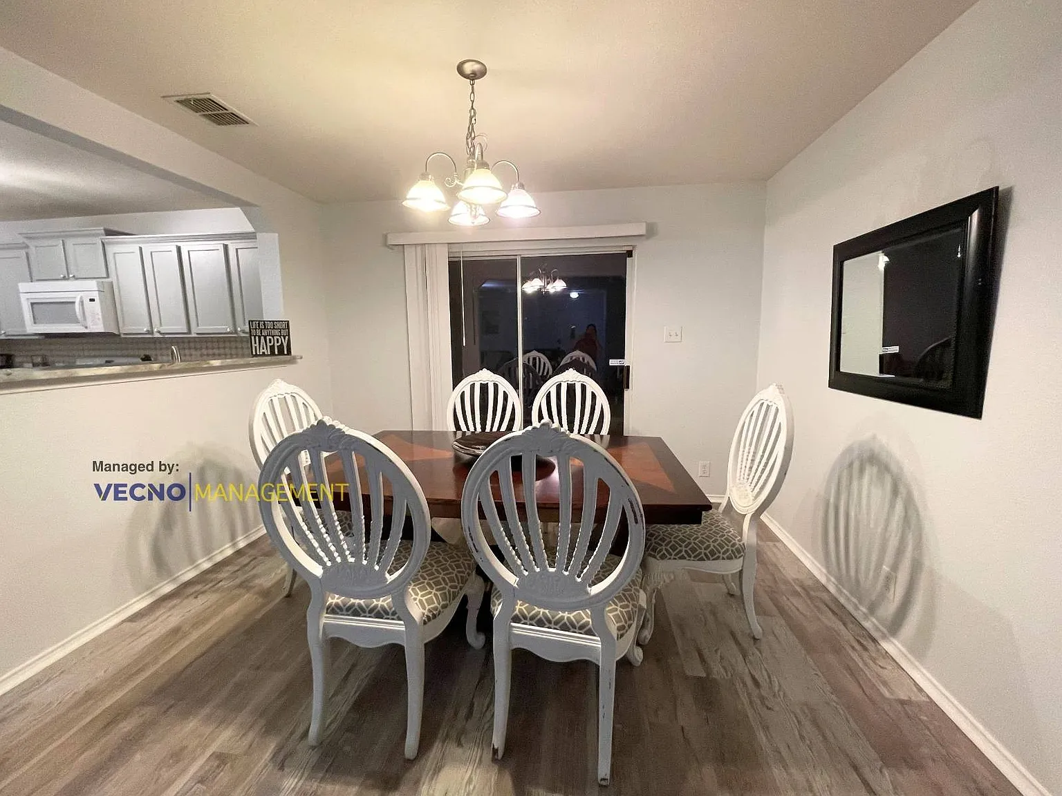 3 bed, 2.5 bath, 1812 sqft, $1,900 — Photo 4