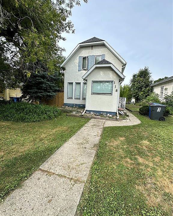 1st image of 118 5th AVENUE W