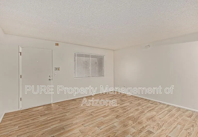 8847 N 8th St #102 — Photo 5