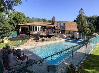 600 Woodview Dr, Sun Prairie, WI 53590