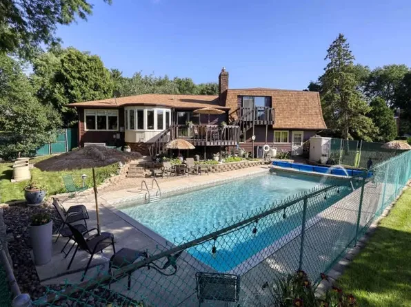 600 Woodview Dr, Sun Prairie, WI 53590