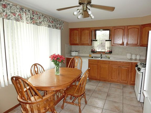 5th image of 16449 Horseshoe Dr