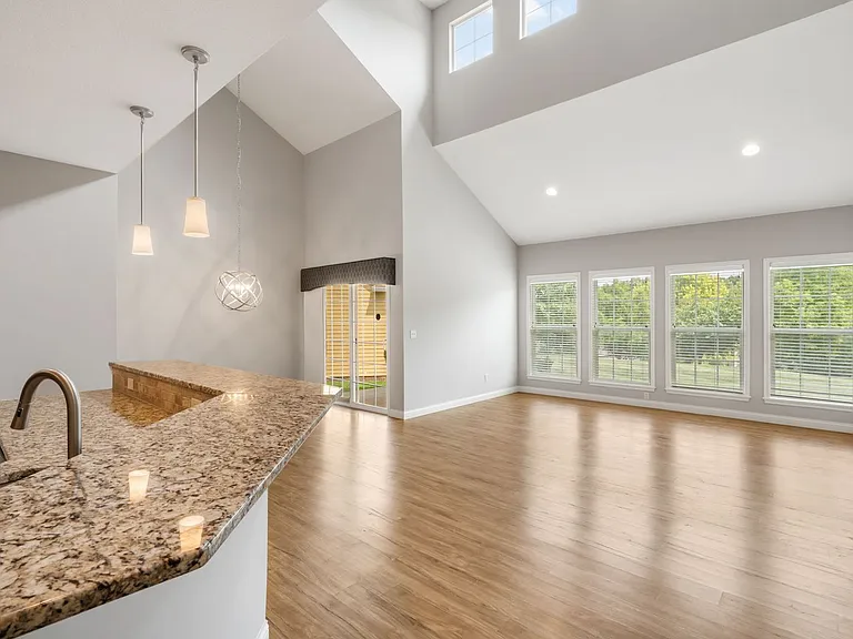 2420 Boulder Springs Dr — Photo 8