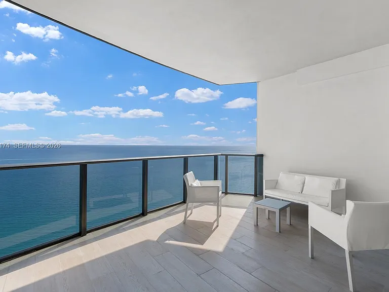 18555 Collins Ave #5105 — Photo 36