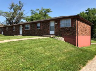 8214 Schell Rd APT C, Pleasant Valley, MO 64068