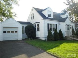 21 Ridge Rd, Stratford, CT 06614