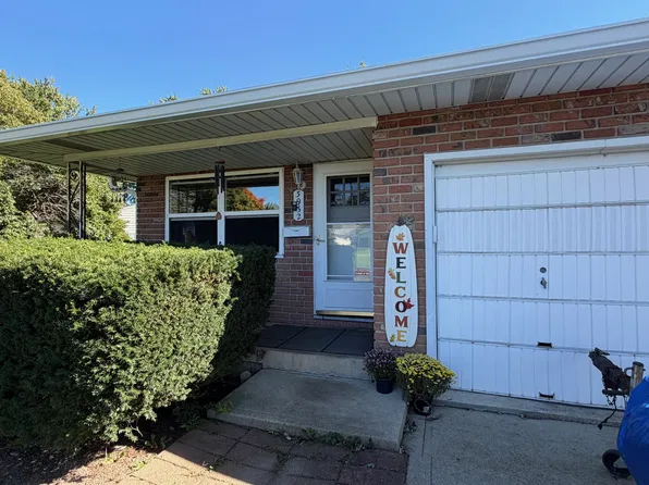 3932 Beulah Rd, Columbus, OH 43224