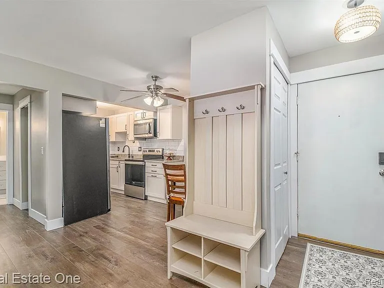 803 Plate St #104 — Photo 5