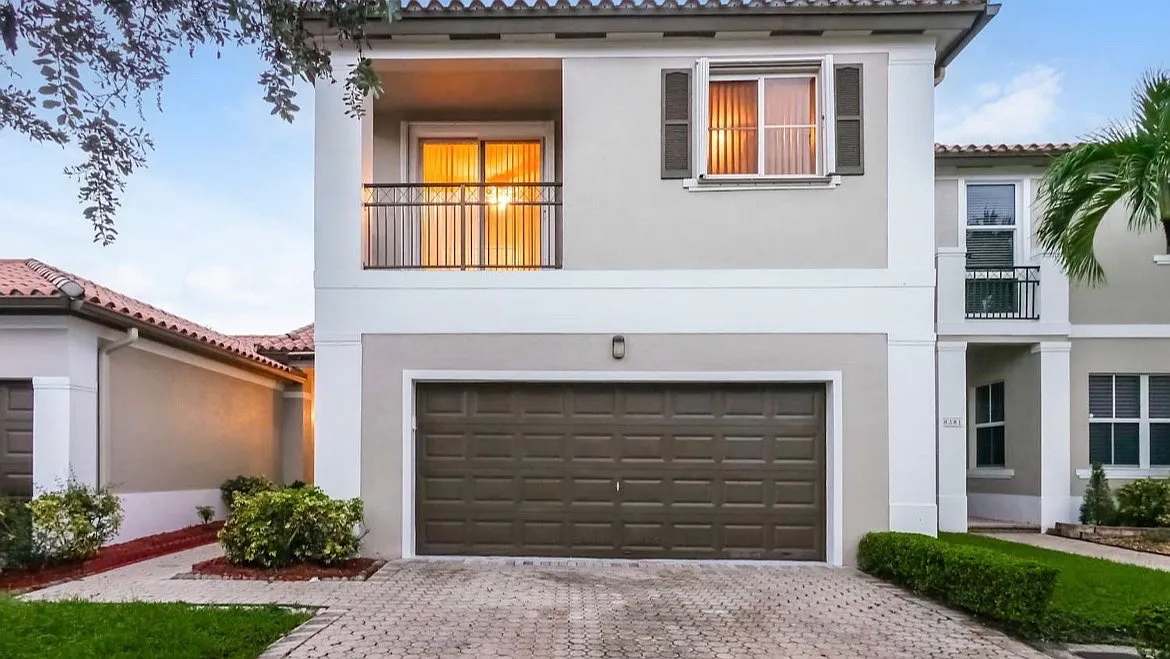 3 bed, 2010 sqft, $3,500 — Photo 1