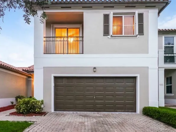 8386 NW 144th Ter, Miami Lakes, FL 33016