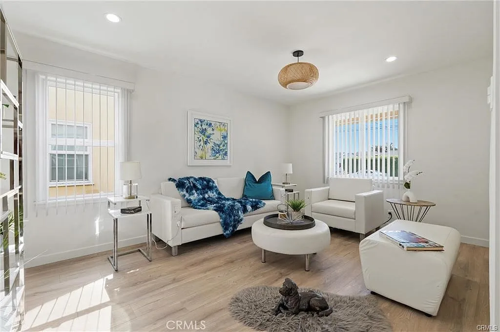 3 bed, 1590 sqft, $4,995 — Photo 3