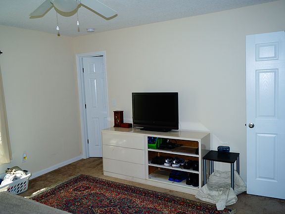 4th image of 8472 India Ave