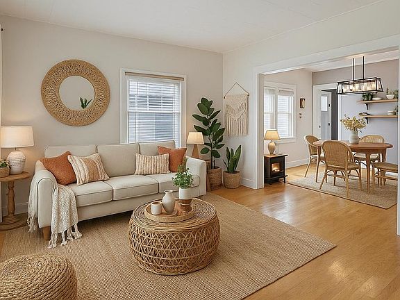 2nd image of 405 Maple St