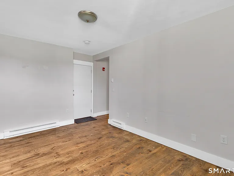 82-86 Water St #6 — Photo 11