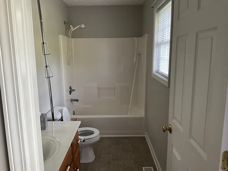 160 Cherokee Dr — Photo 11