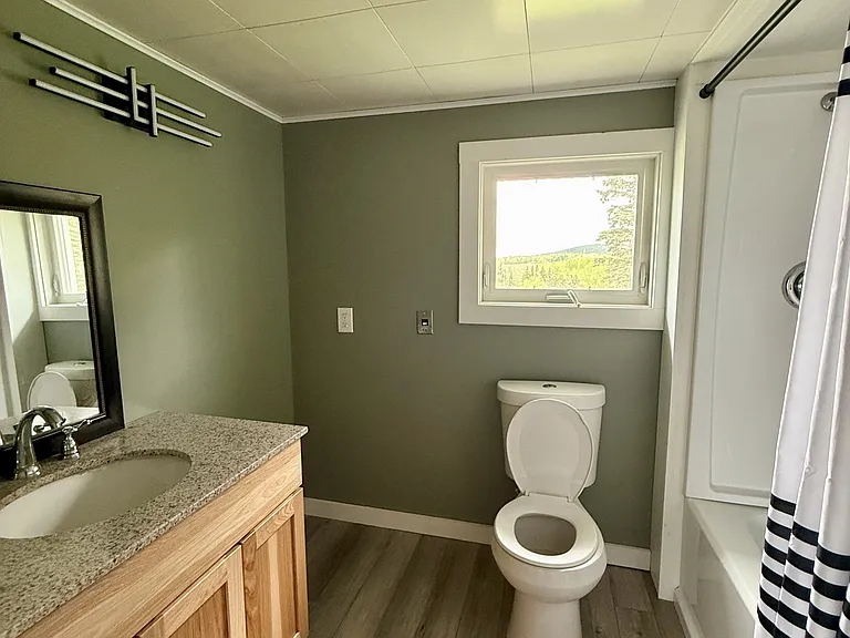 700 Kent St — Photo 12