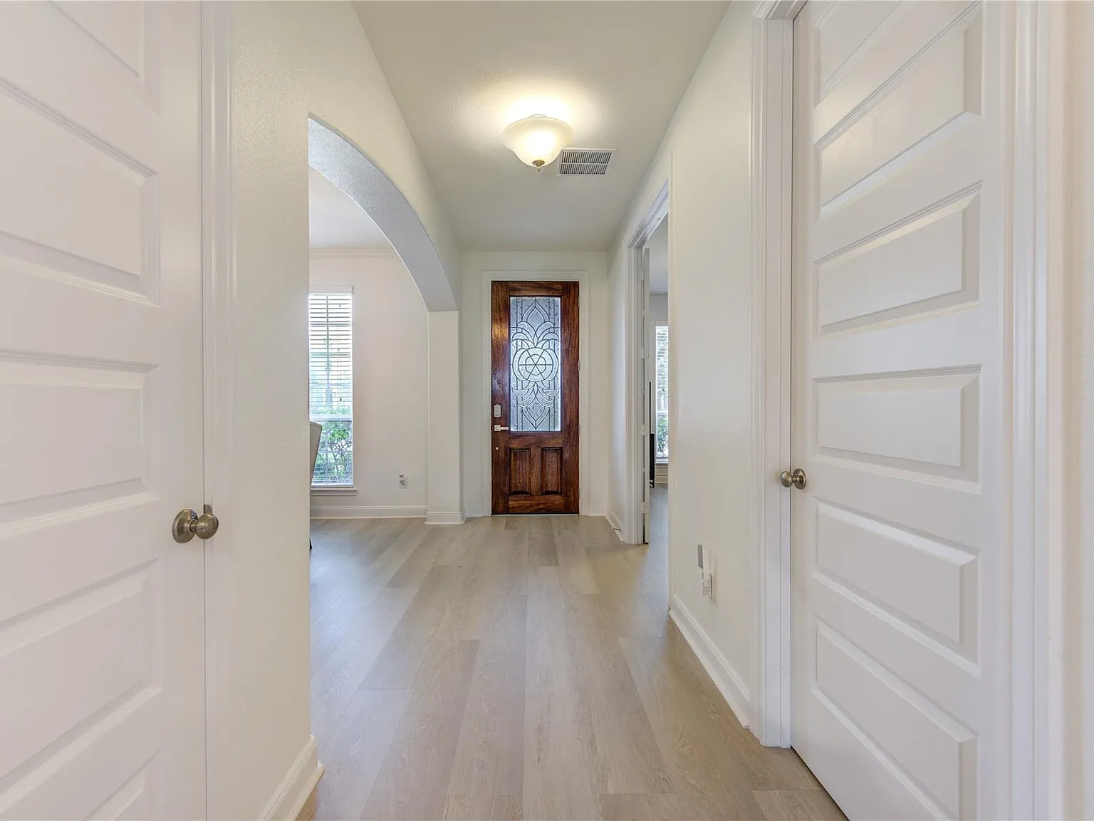 4 bed, 3.5 bath, 3100 sqft, $3,750 — Photo 4