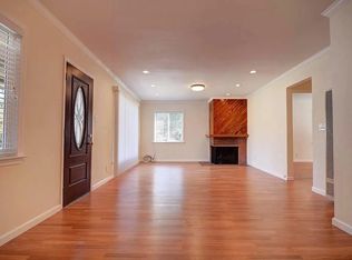 2350 Sierra Ct, Palo Alto, CA 94303