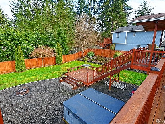 4th image of 14925 18th Ave E