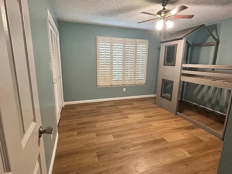 3610 Buxton Dr — Photo 9