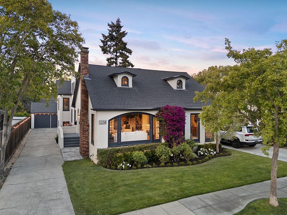 1st image of 1258 Cabrillo Ave