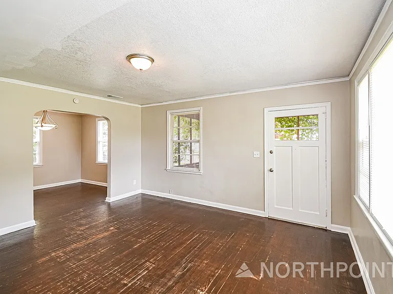 5709 Milmar Dr S — Photo 3
