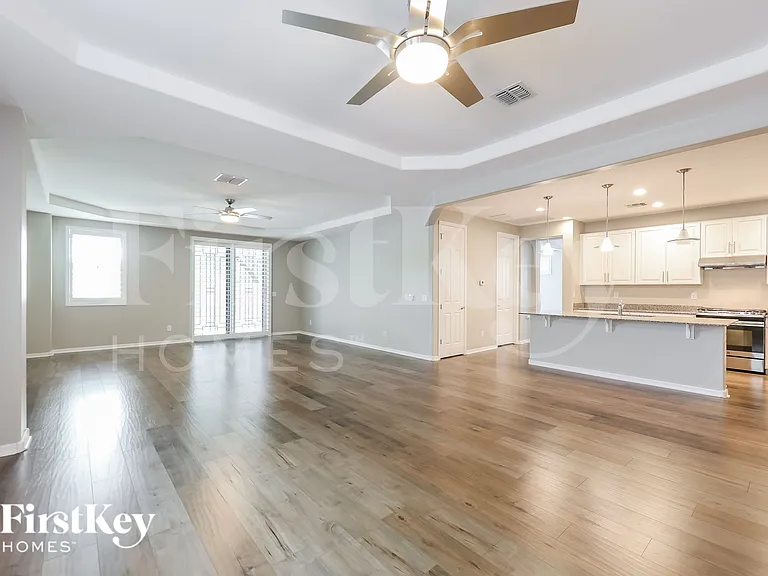 4205 W Magdalena Ln — Photo 5
