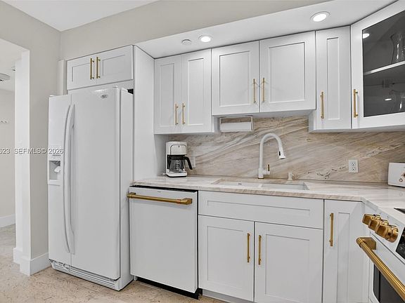 3rd image of 4101 N Ocean Blvd APT 1605