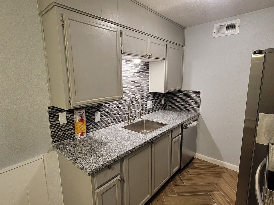 1st image of 1901 N 10th St #11311105
