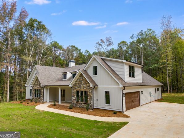 831 Banks Cir, Carrollton, GA 30116
