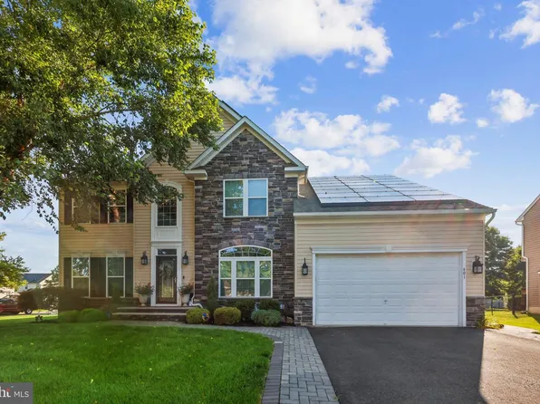 601 Archibald Ln, Florence, NJ 08518