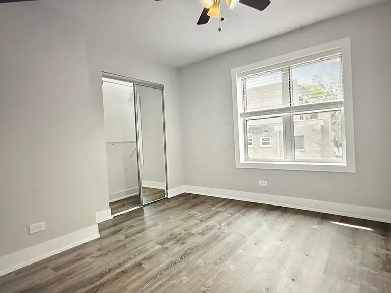 1303 W Estes Ave #2W — Photo 6
