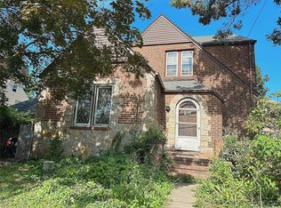 14611 Delaware Ave, Flushing, NY 11355