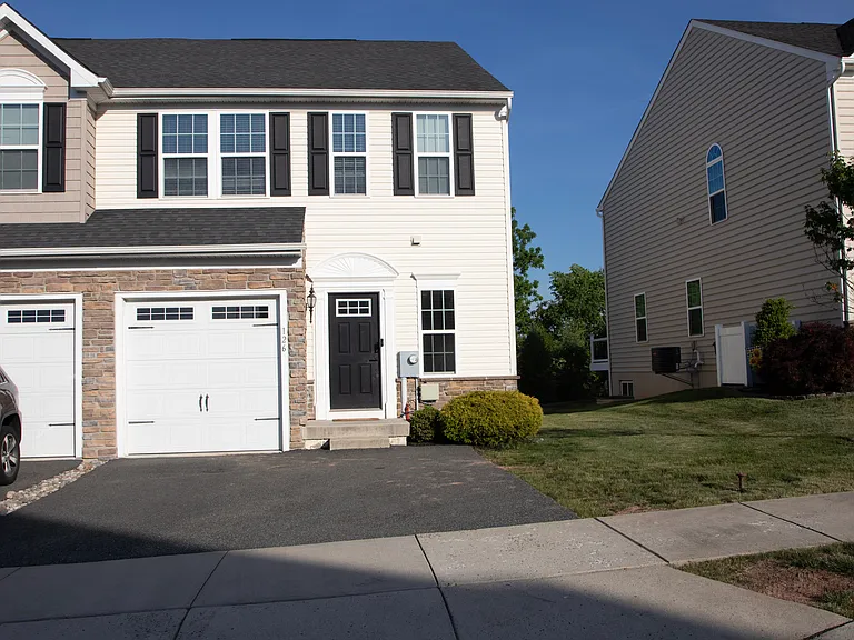 126 Kati Ct — Photo 1