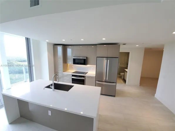 2000 Metropica Way APT 1401, Fort Lauderdale, FL 33323