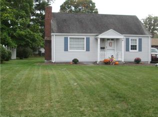 17 Grove Rd, Cromwell, CT 06416