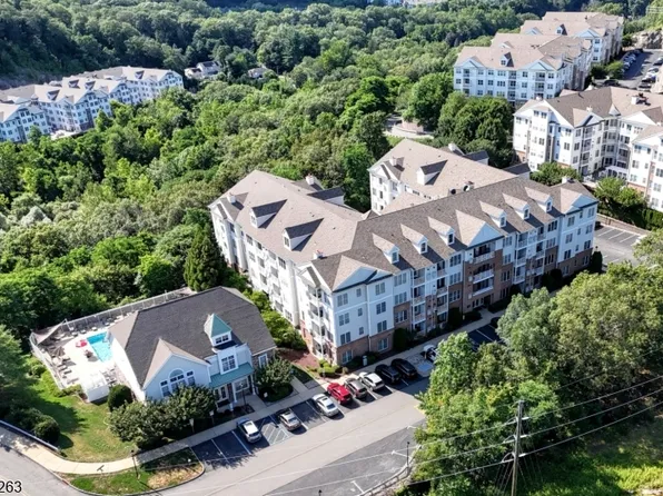 1315 Wharton Ct, Riverdale Boro, NJ 07457