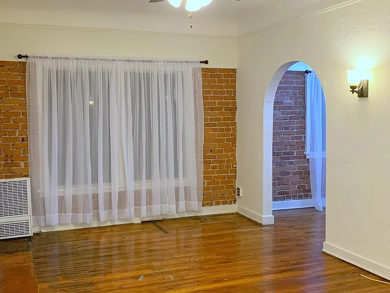 654 S Detroit St #306 — Photo 4
