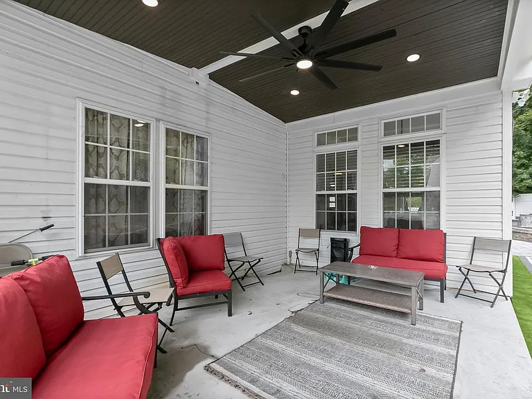 7202 Exbury Ct — Photo 54