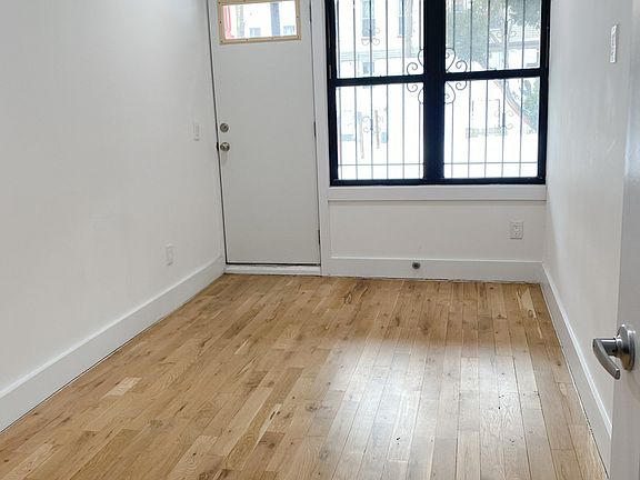 5th image of 127 Essex St #A