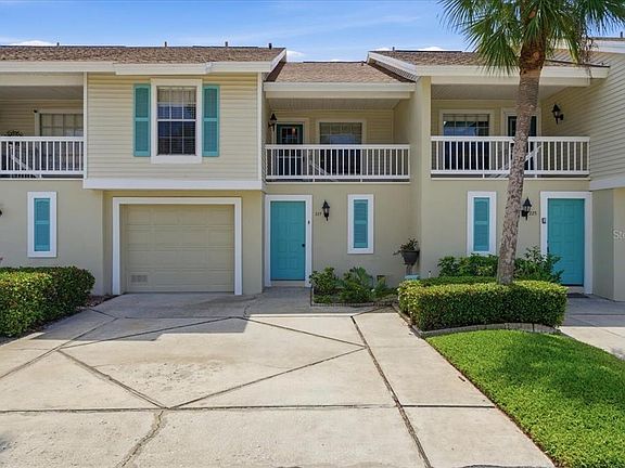 3rd image of 227 SUN VISTA COURT S