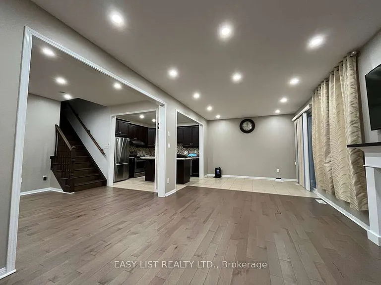 450 Cavanagh Ln — Photo 5