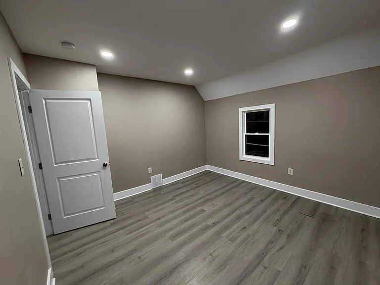 1815 McMinn St — Photo 3