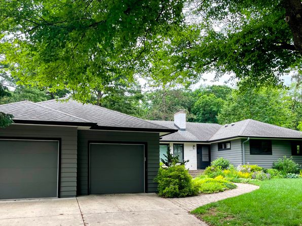 1212 Shorewood Blvd